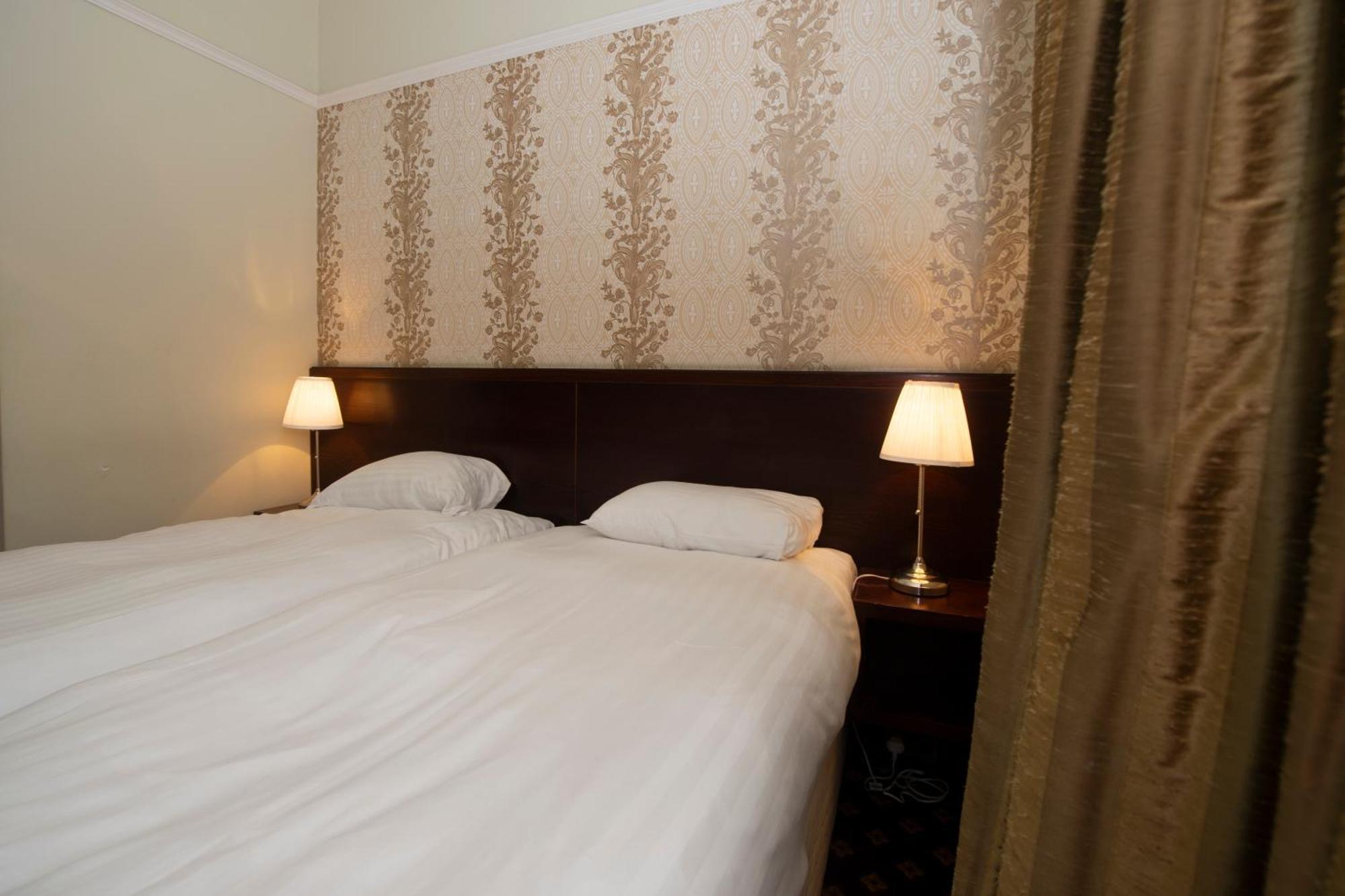 Cabot Court Hotel Wetherspoon Уэстон-сьюпер-Мэр Экстерьер фото
