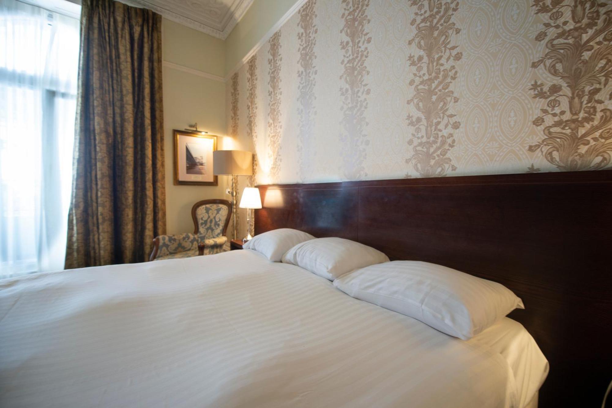 Cabot Court Hotel Wetherspoon Уэстон-сьюпер-Мэр Экстерьер фото