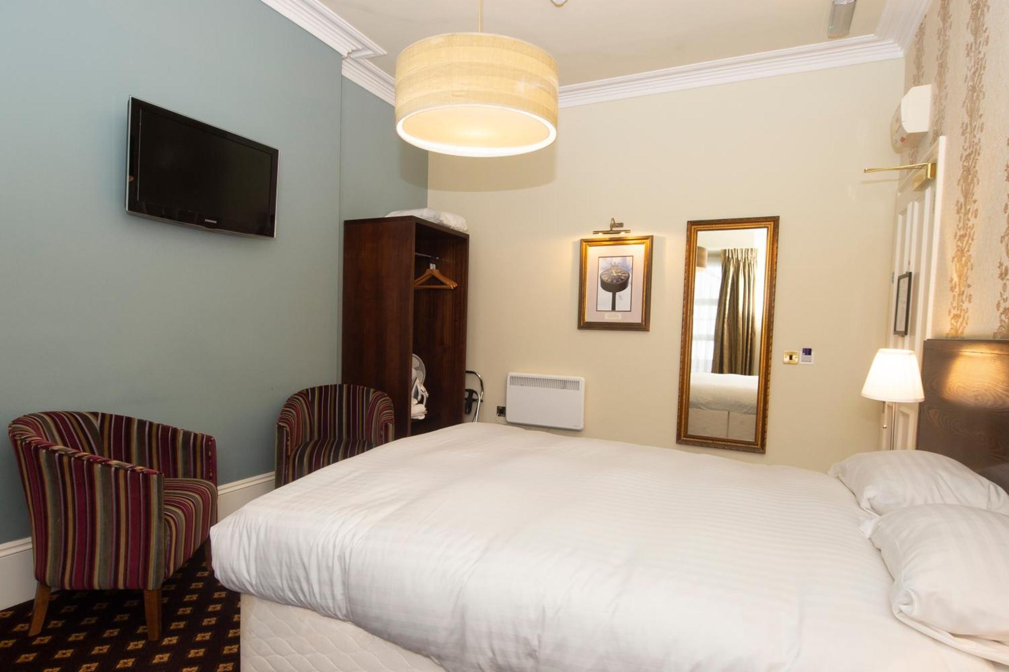 Cabot Court Hotel Wetherspoon Уэстон-сьюпер-Мэр Экстерьер фото