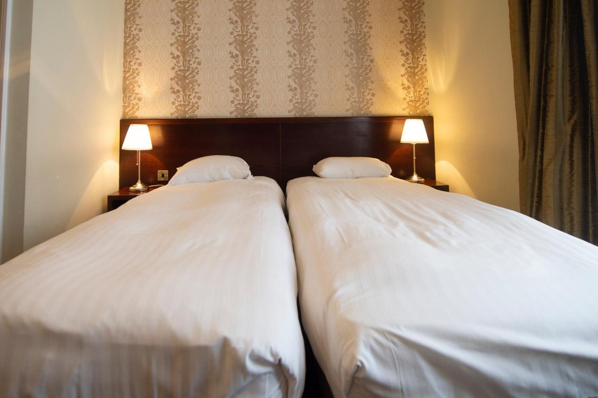 Cabot Court Hotel Wetherspoon Уэстон-сьюпер-Мэр Экстерьер фото